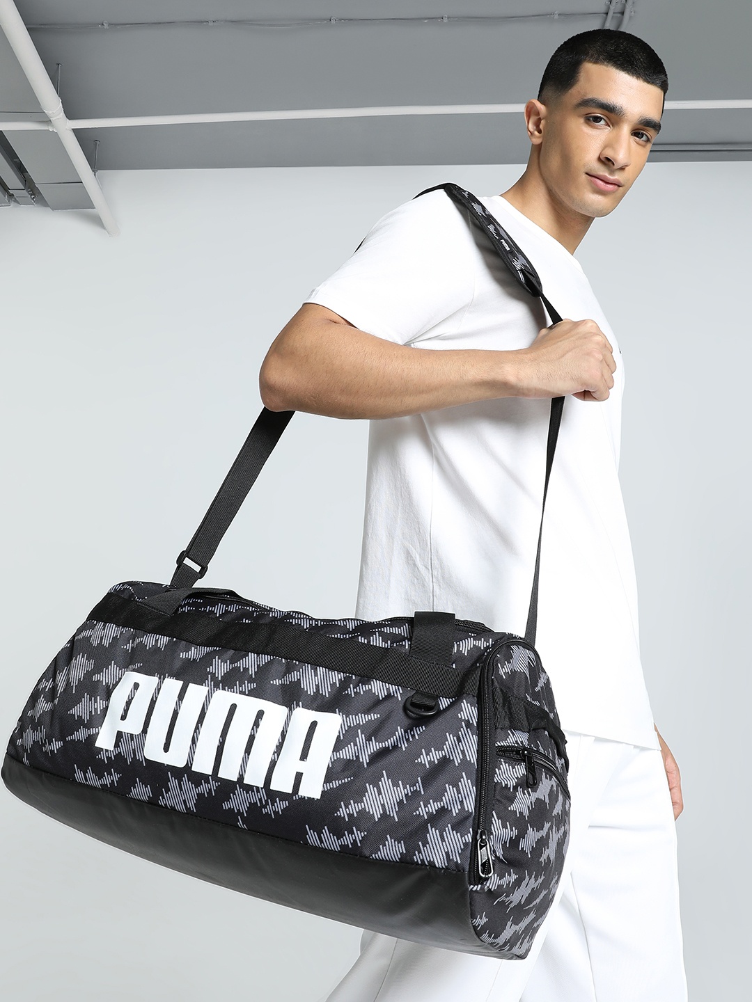 

Puma Printed Medium Challenger S Duffel Bag, Black