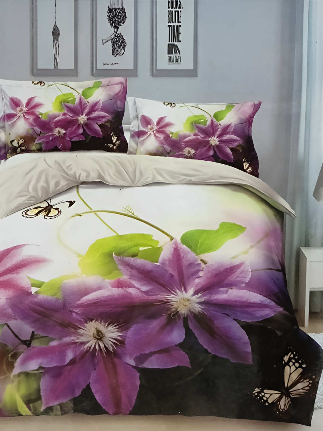 

Signature Fusion White & Purple Floral 144 TC Queen Bedsheet with 2 Pillow Covers