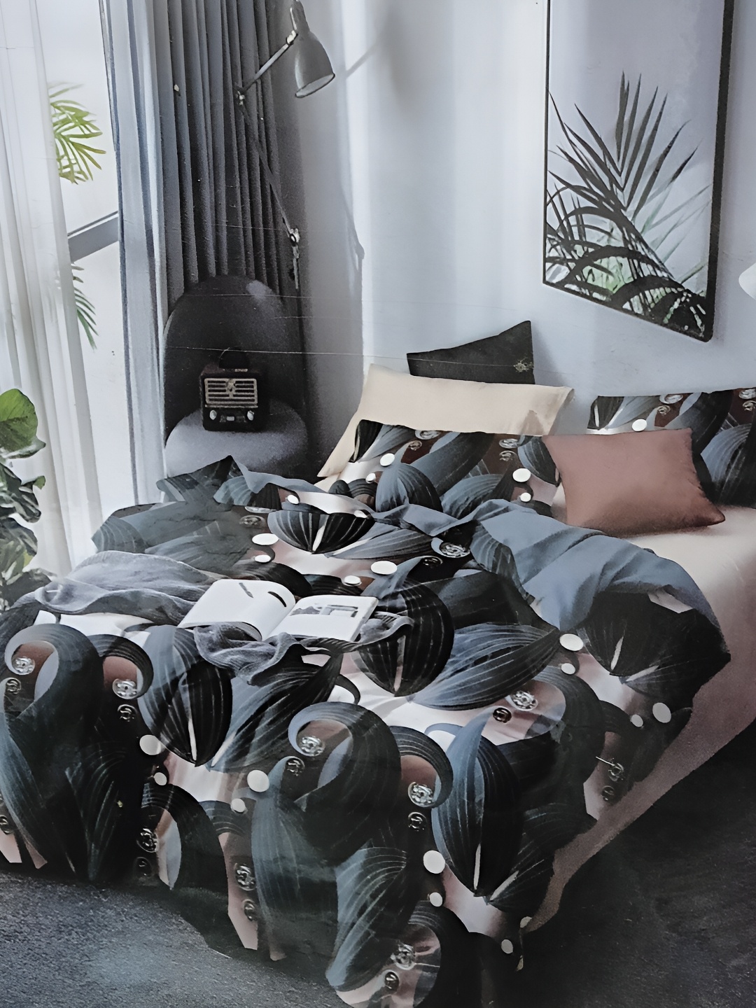 

Signature White & Black Floral 144 TC Queen Bedsheet with 2 Pillow Covers