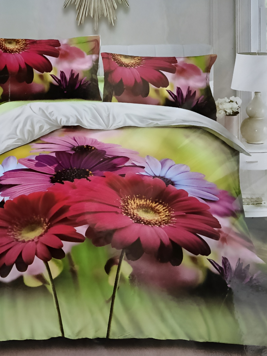 

Signature Green & Red Floral 144 TC Queen Bedsheet with 2 Pillow Covers