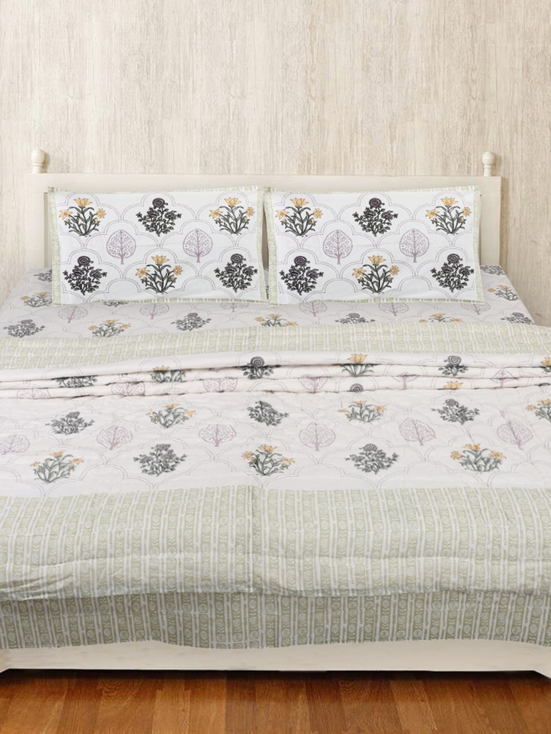 

SARYU HOMES White & Grey Floral Block Print King Size Pure Cotton Bedding Set