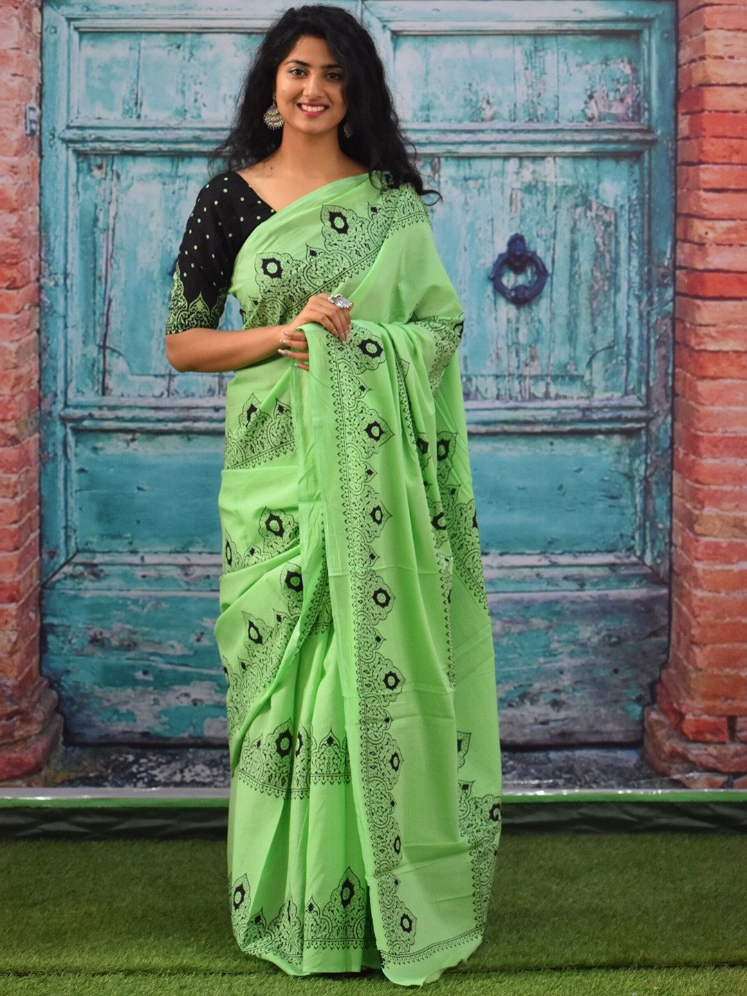 

clothonus Ethnic Motifs Pure Cotton Block Print Saree, Green