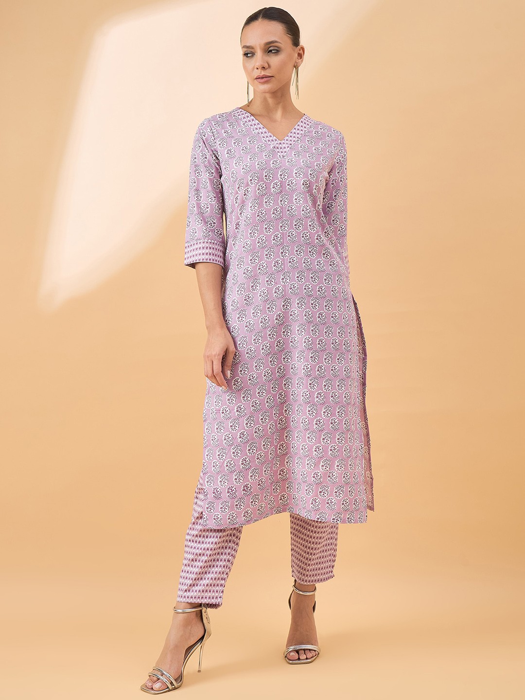 

all about you Floral Printed V-Neck Regular A-Line Kurta with Trousers, Pink