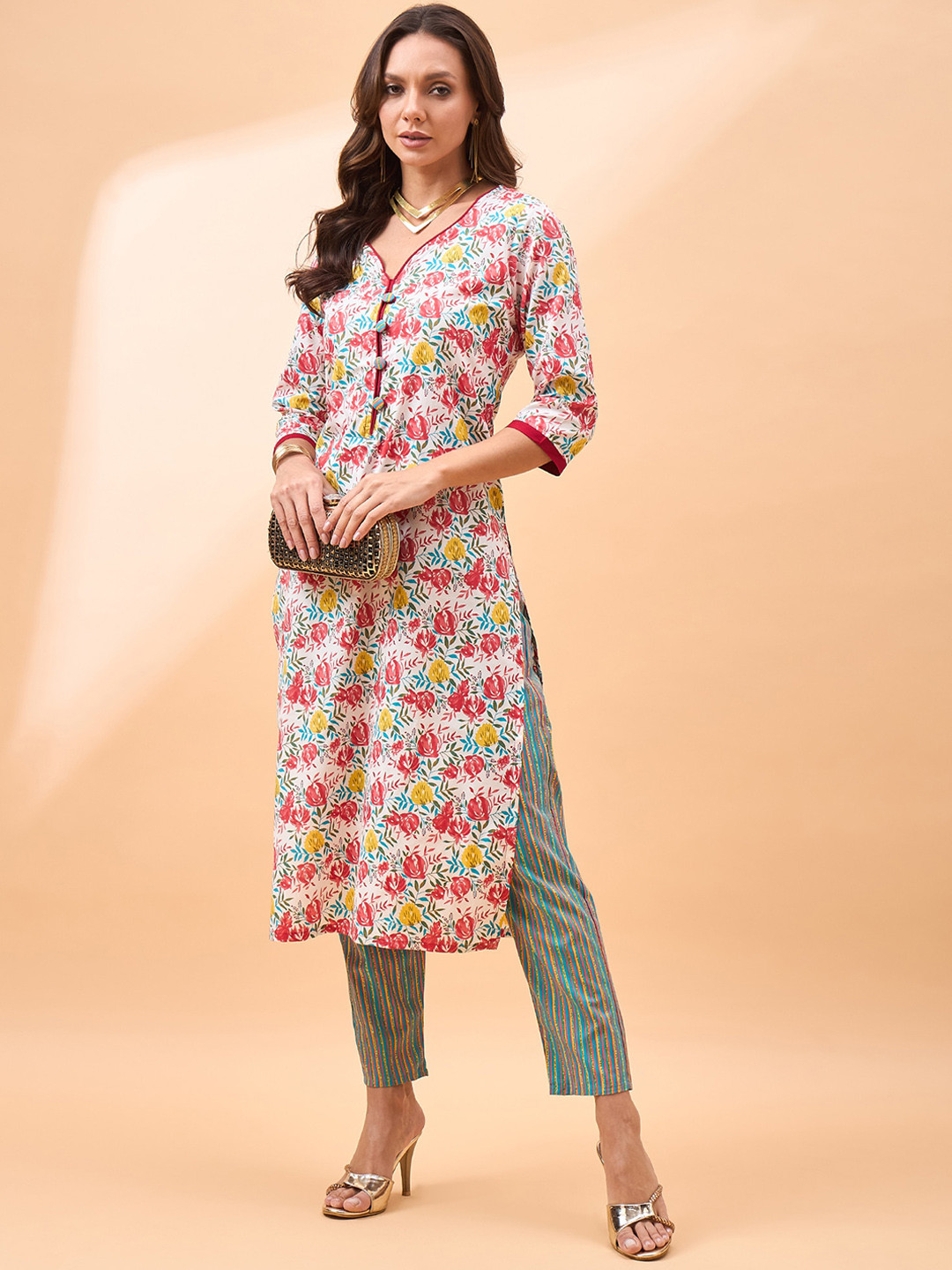 

all about you Floral Printed V-Neck Regular Straight Kurta With Trousers, White