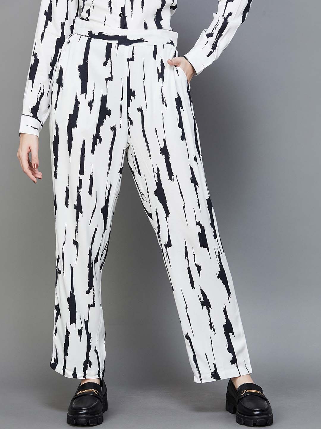 

Fame Forever by Lifestyle Women Abstract Printed Trousers, White