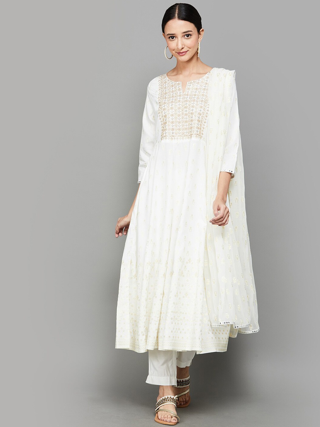 

Melange by Lifestyle Floral Printed Regular Thread Work Kurta with Palazzos & Dupatta, Off white