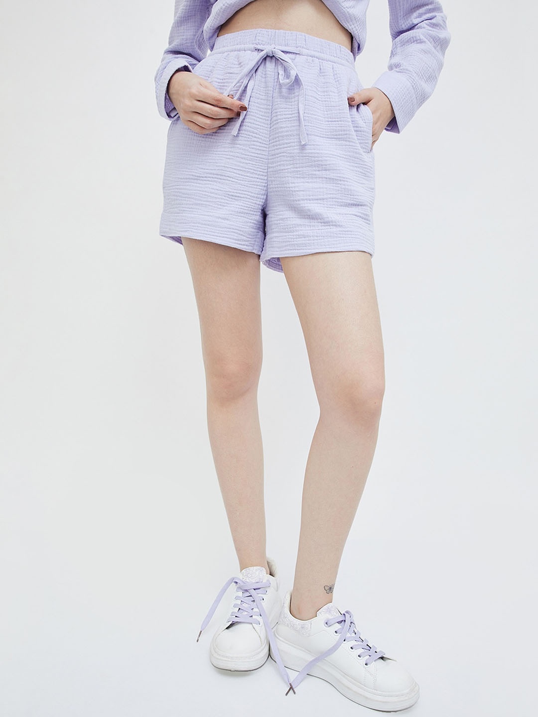 

Ginger by Lifestyle Women Mid-Rise Cotton Regular Shorts, Purple