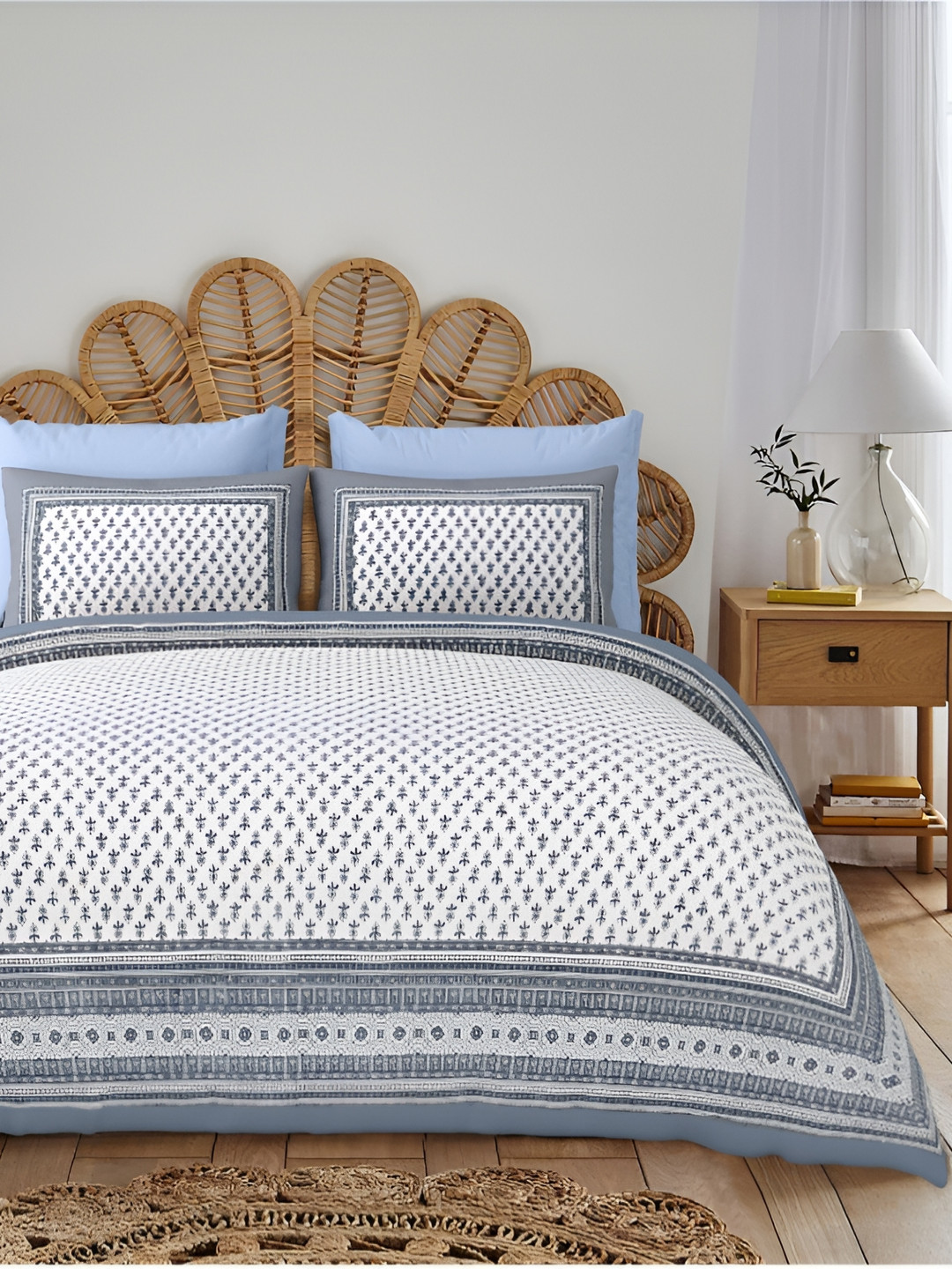 

Block Print Story White Floral 210 TC Cotton King Bedsheet with 2 Pillow Covers, Grey