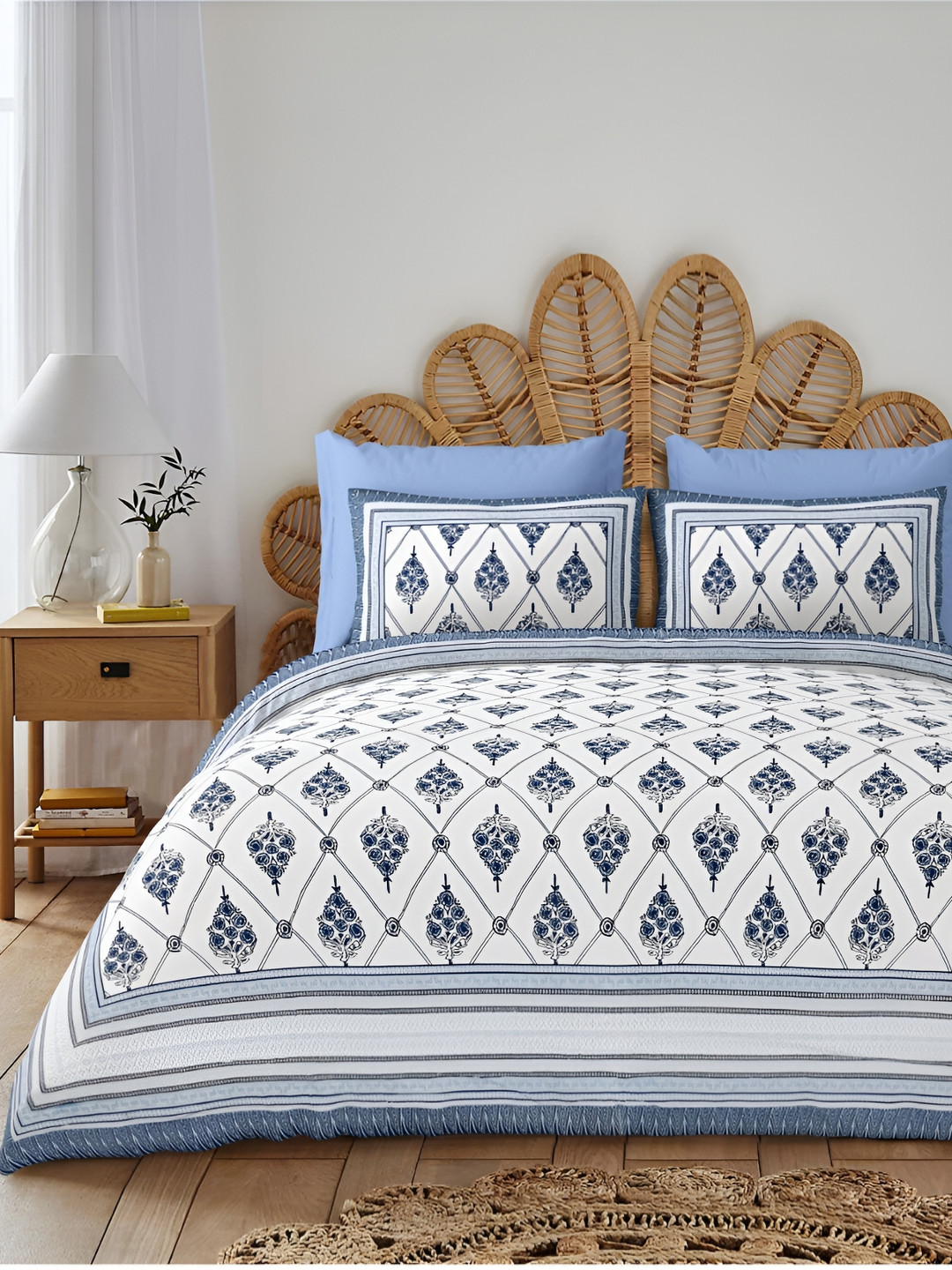

Block Print Story Blue Ethnic Motifs 210 TC Cotton King Bedsheet with 2 Pillow Covers, White