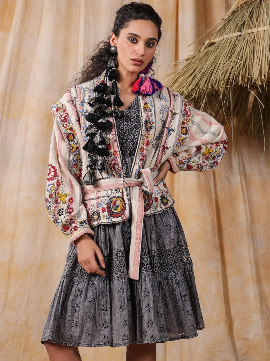 

Nyaro Floral Embroidered Cotton Tailored Jacket, Pink