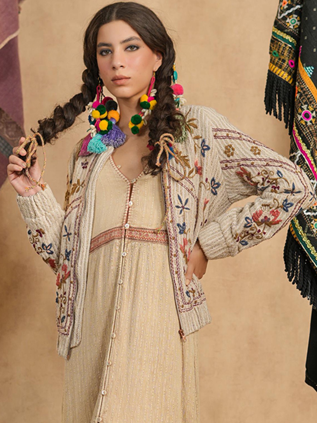 

Nyaro Floral Embroidered Cotton Tailored Jacket, Off white