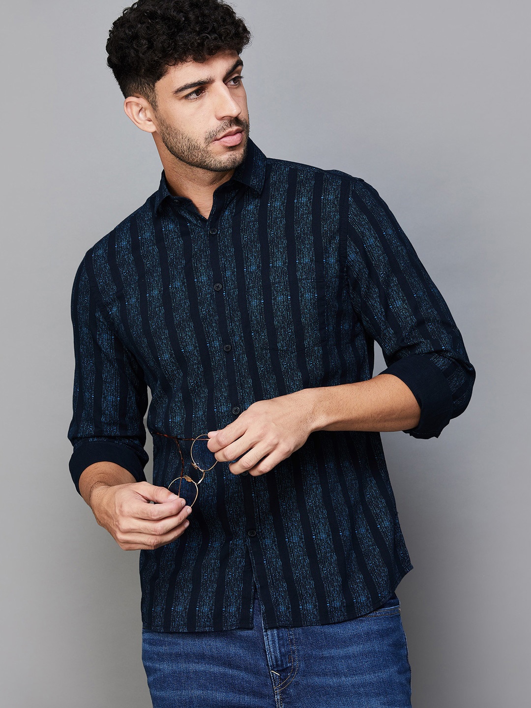 

CODE by Lifestyle Checked Spread Collar Cotton Curved Casual Shirt, Blue