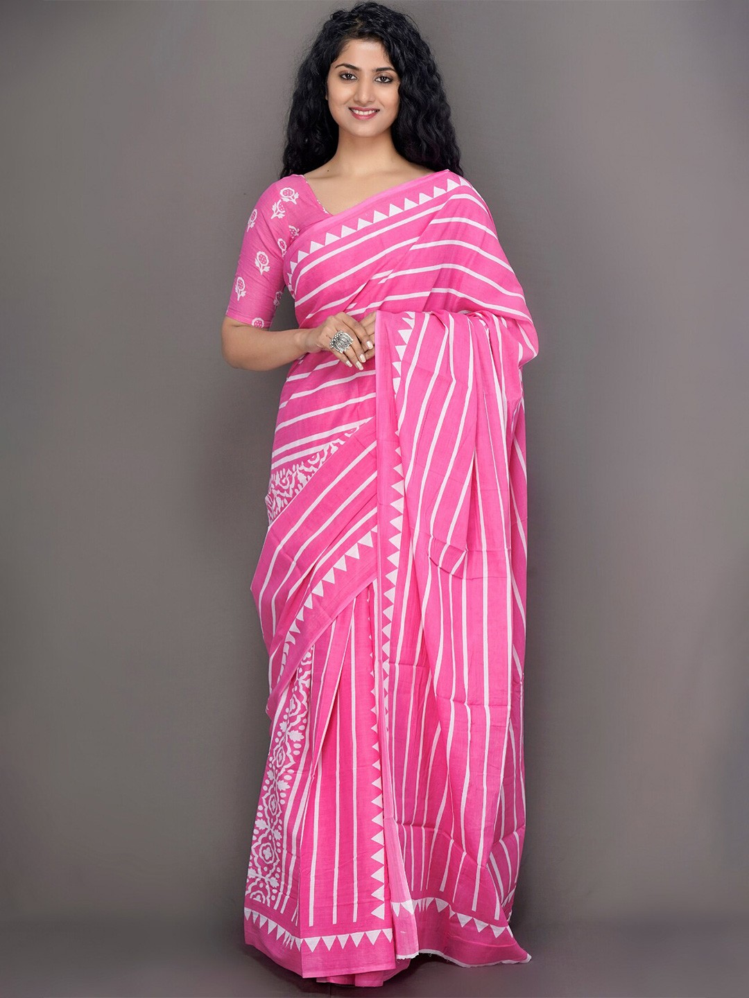 

GK FASHION Striped Pure Cotton Saree, Pink