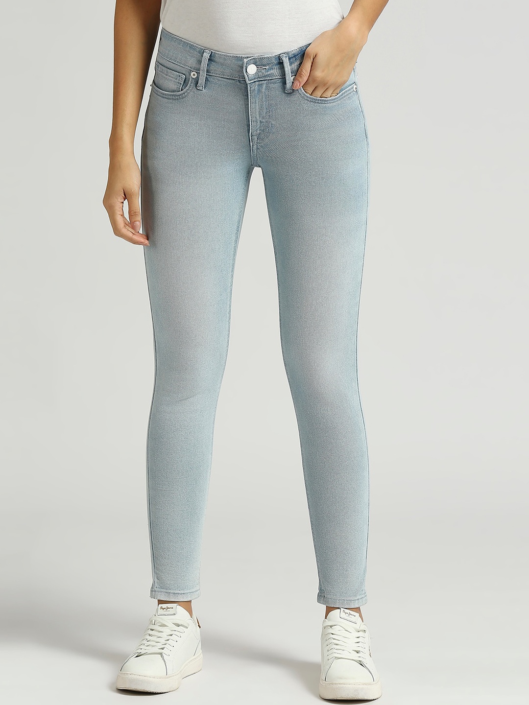 

Pepe Jeans Women Skinny Fit Heavy Fade Stretchable Jeans, Blue
