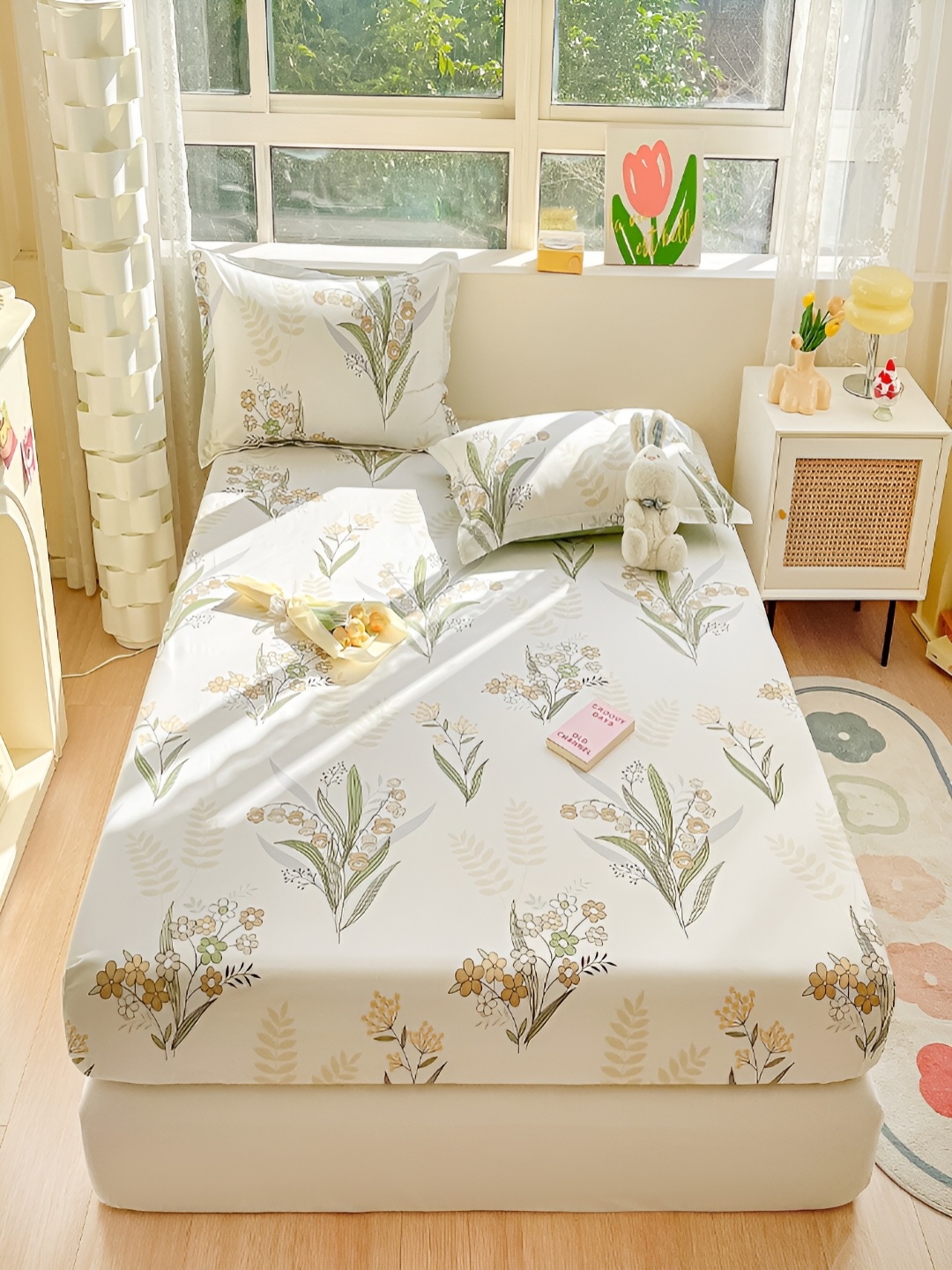 

JC HOME White & Green Floral Cotton 220 TC Fitted King Bedsheet With 2 Pillow Covers