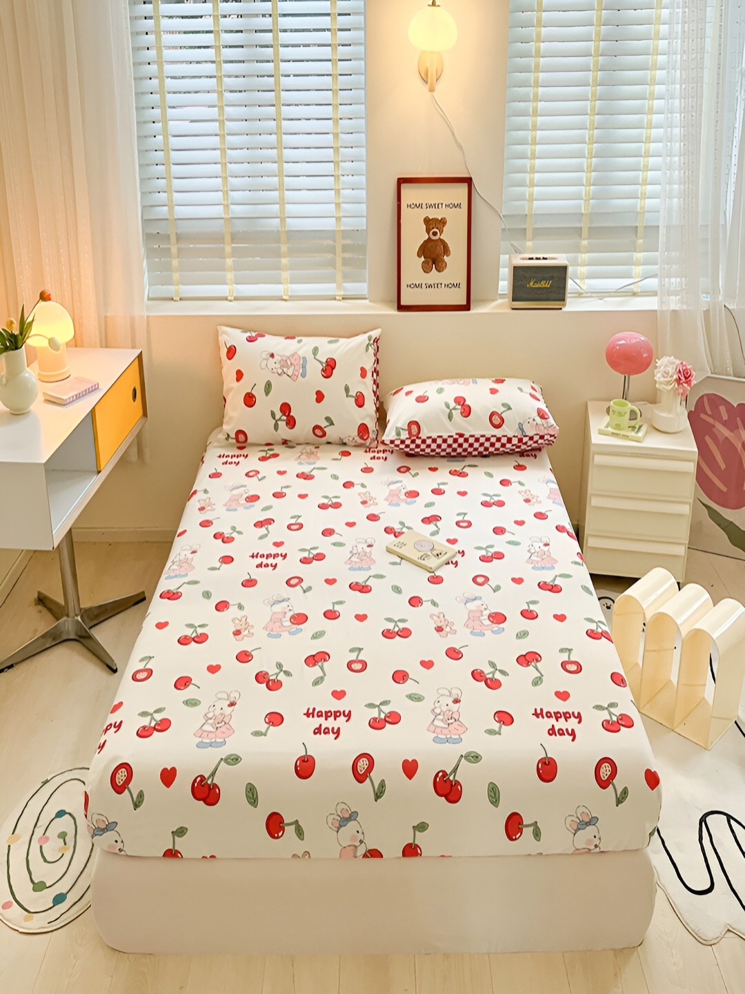 

JC HOME White & Red Graphic Cotton 210 TC Fitted King Bedsheet With 2 Pillow Covers