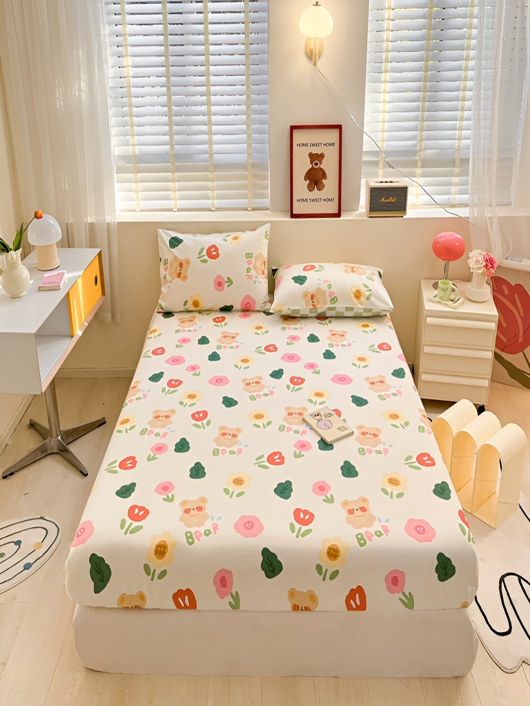 

JC HOME White & Green Floral 210 TC Single Bedsheet with Pillow Cover