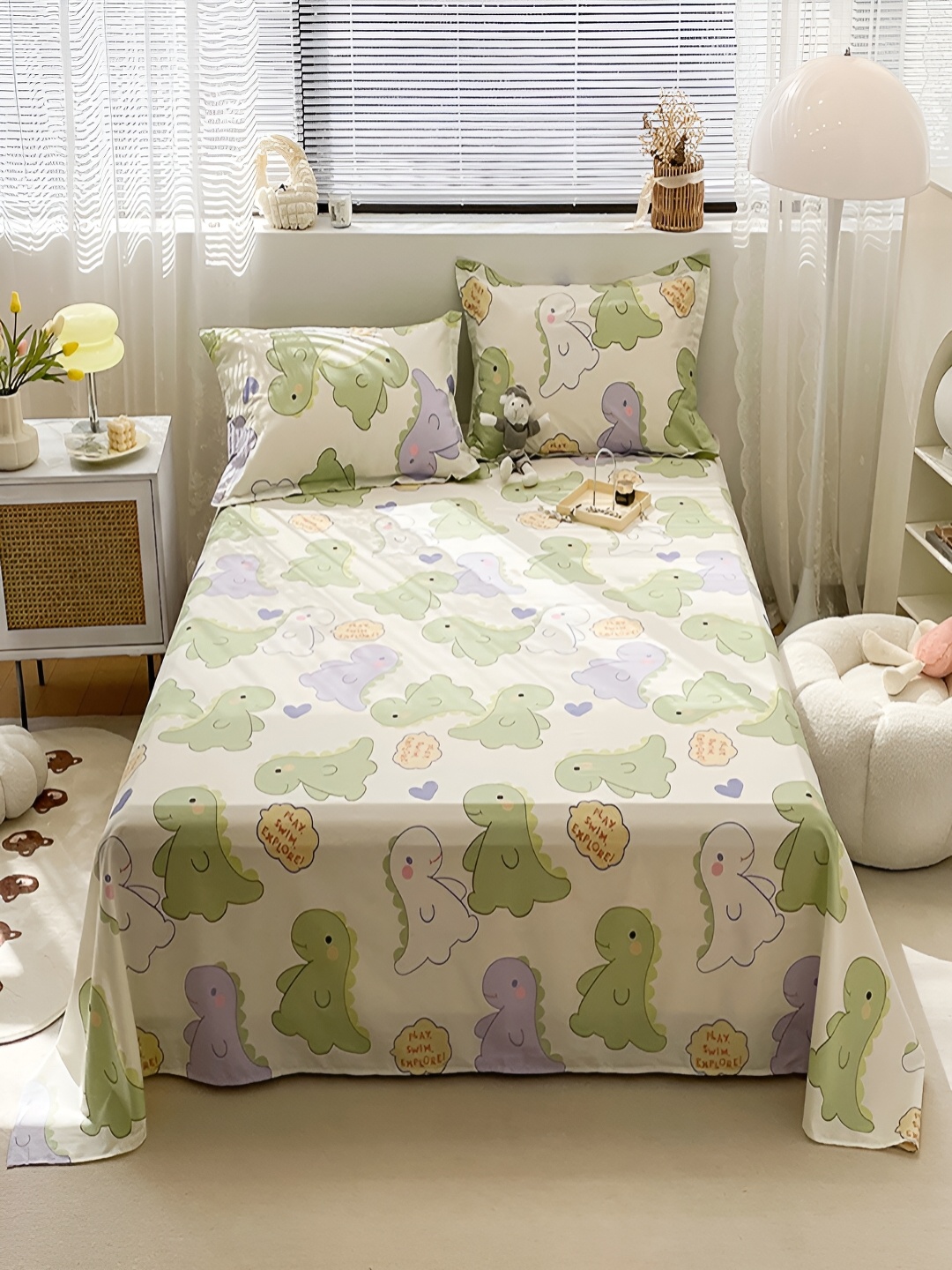 

JC HOME White & Green Graphic 200 TC Cotton Single Bedsheet with 1 Pillow Covers