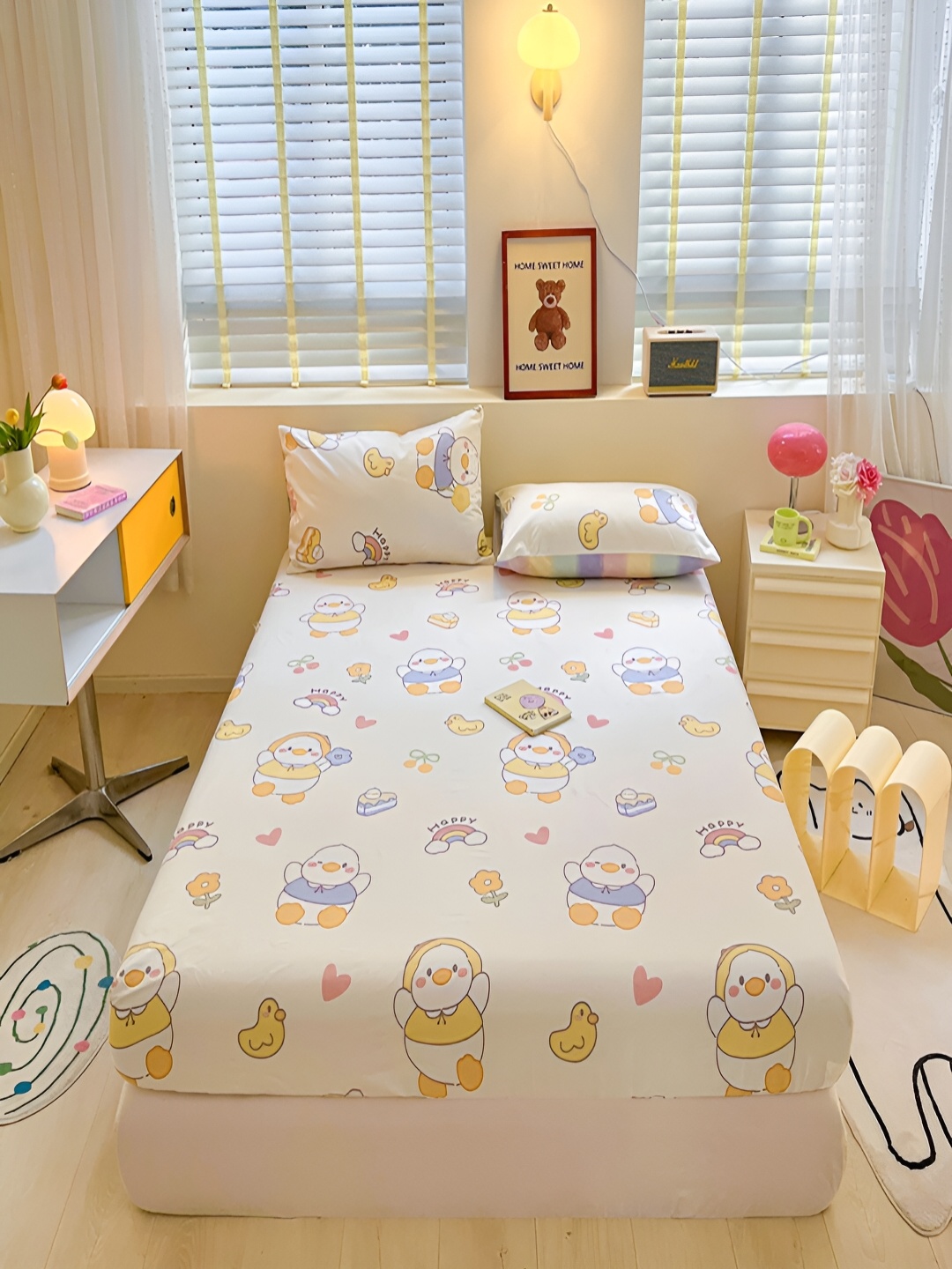 

JC HOME Cream & Blue Graphic Cotton 210 TC Fitted King Bedsheet With 2 Pillow Covers