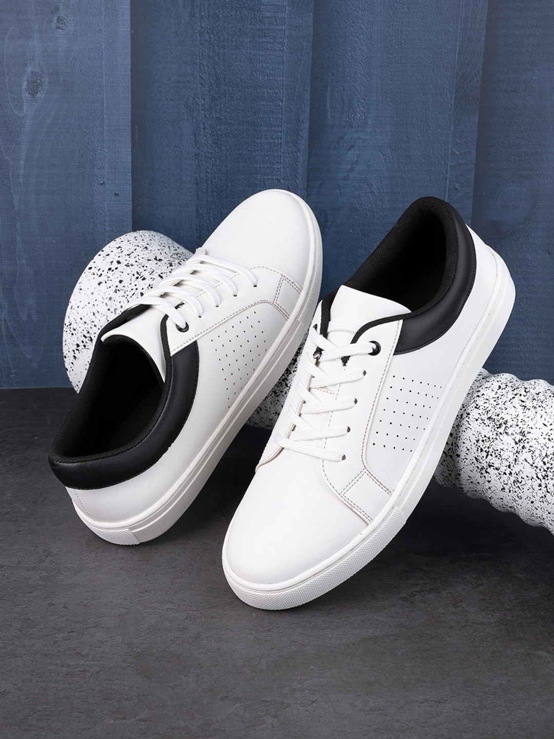 

Styli Men's White Contrast Detail Perforated PU Lace Up Sneakers