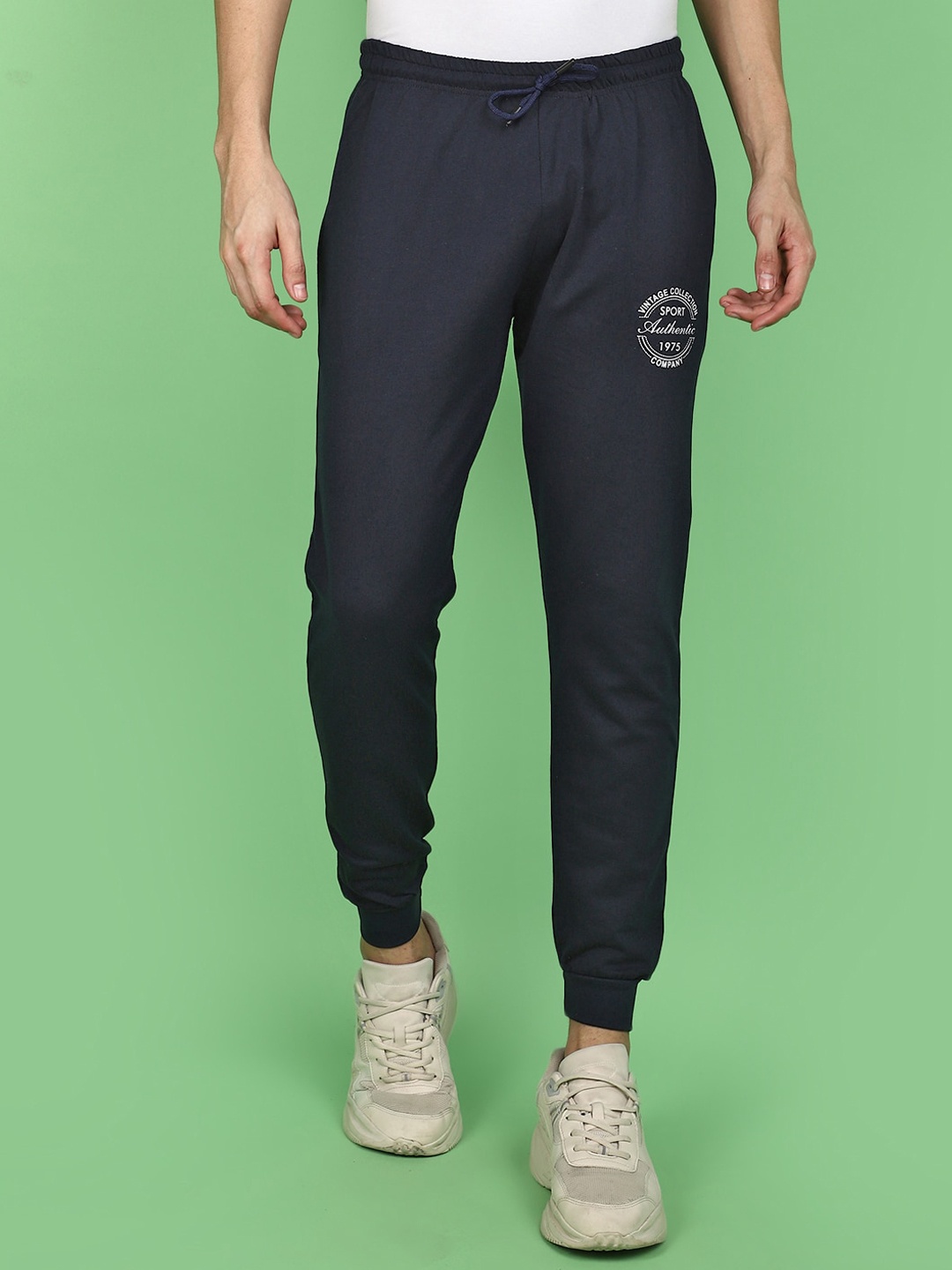 

V-Mart Men Mid-Rise Cotton Joggers, Blue