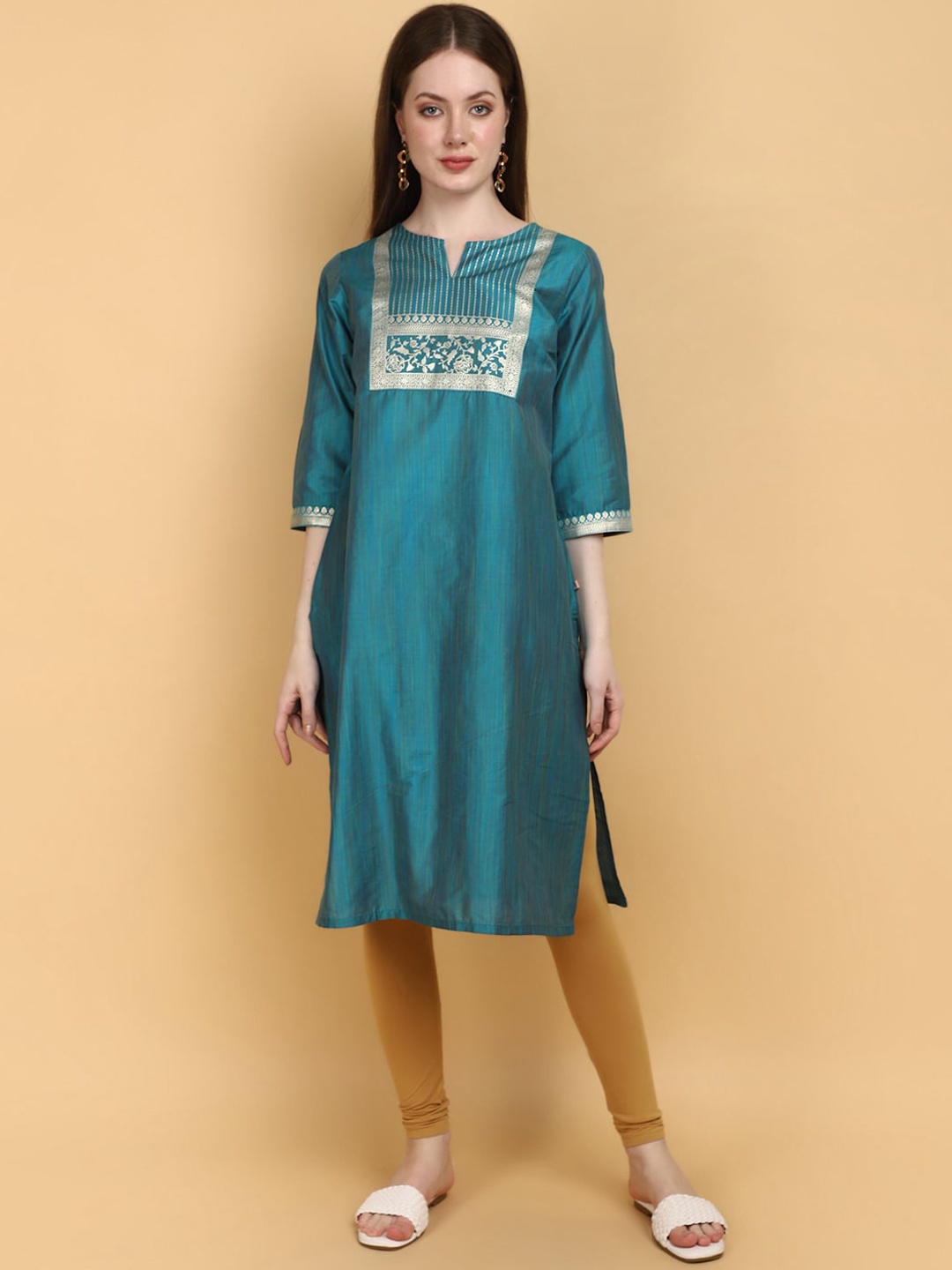 

V-Mart Ethnic Yoke Design Round Neck Thread Work Kurta, Green
