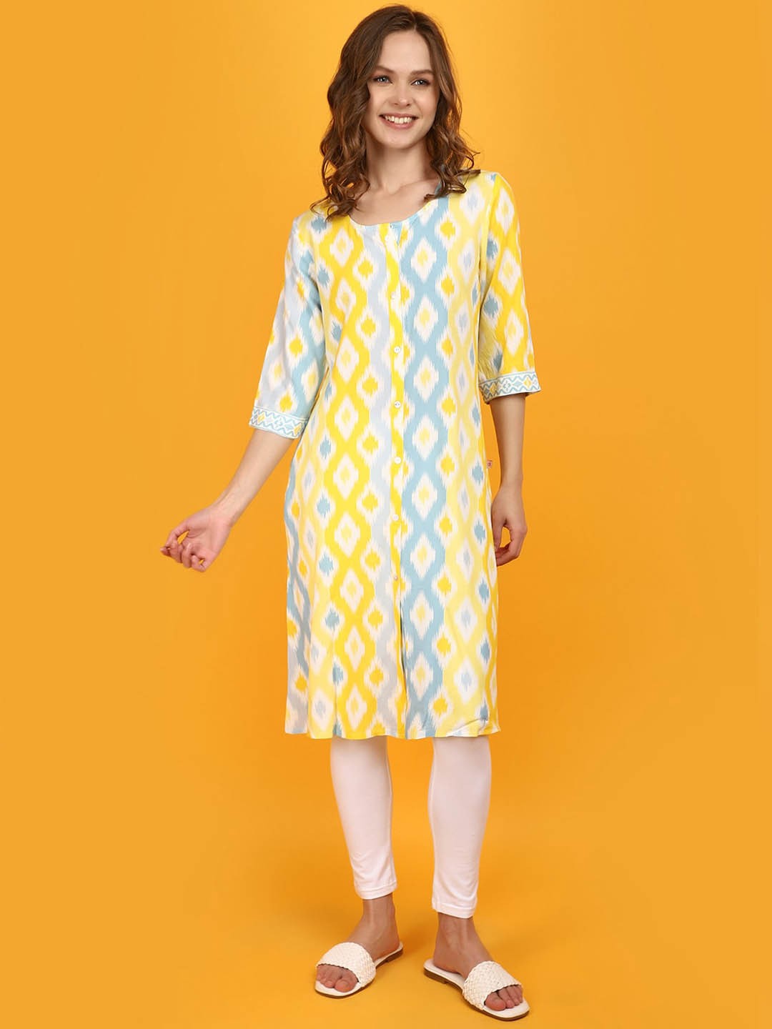 

V-Mart Geometric Printed A Line Kurta, Off white