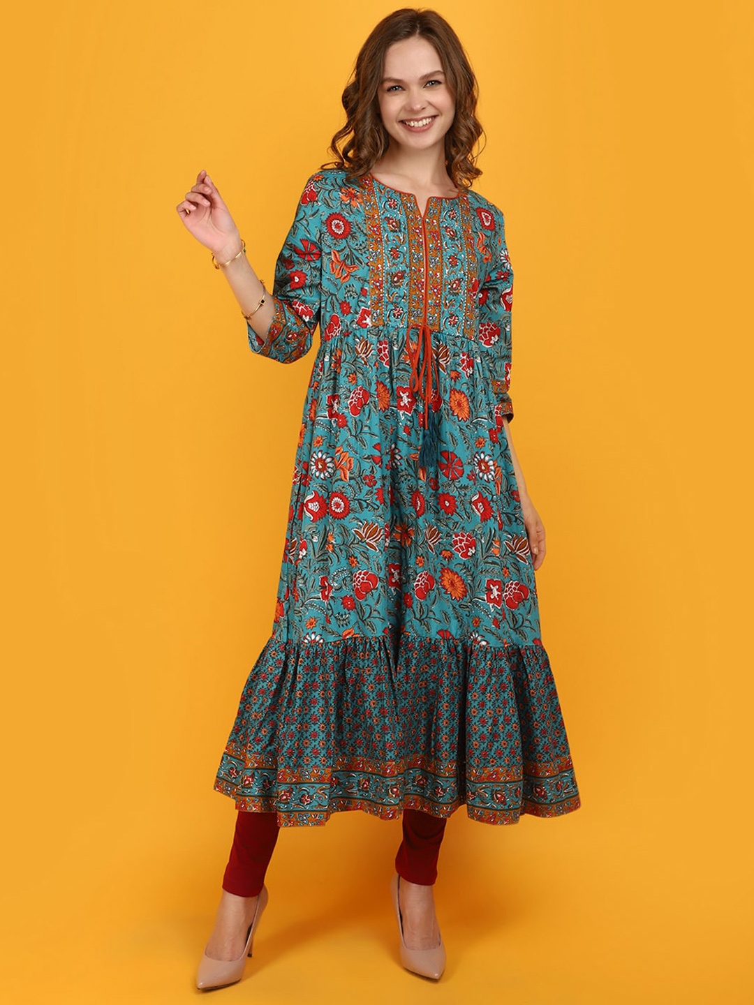 

V-Mart Floral Printed & Sequinned Notched Neck A-Line Kurta, Green