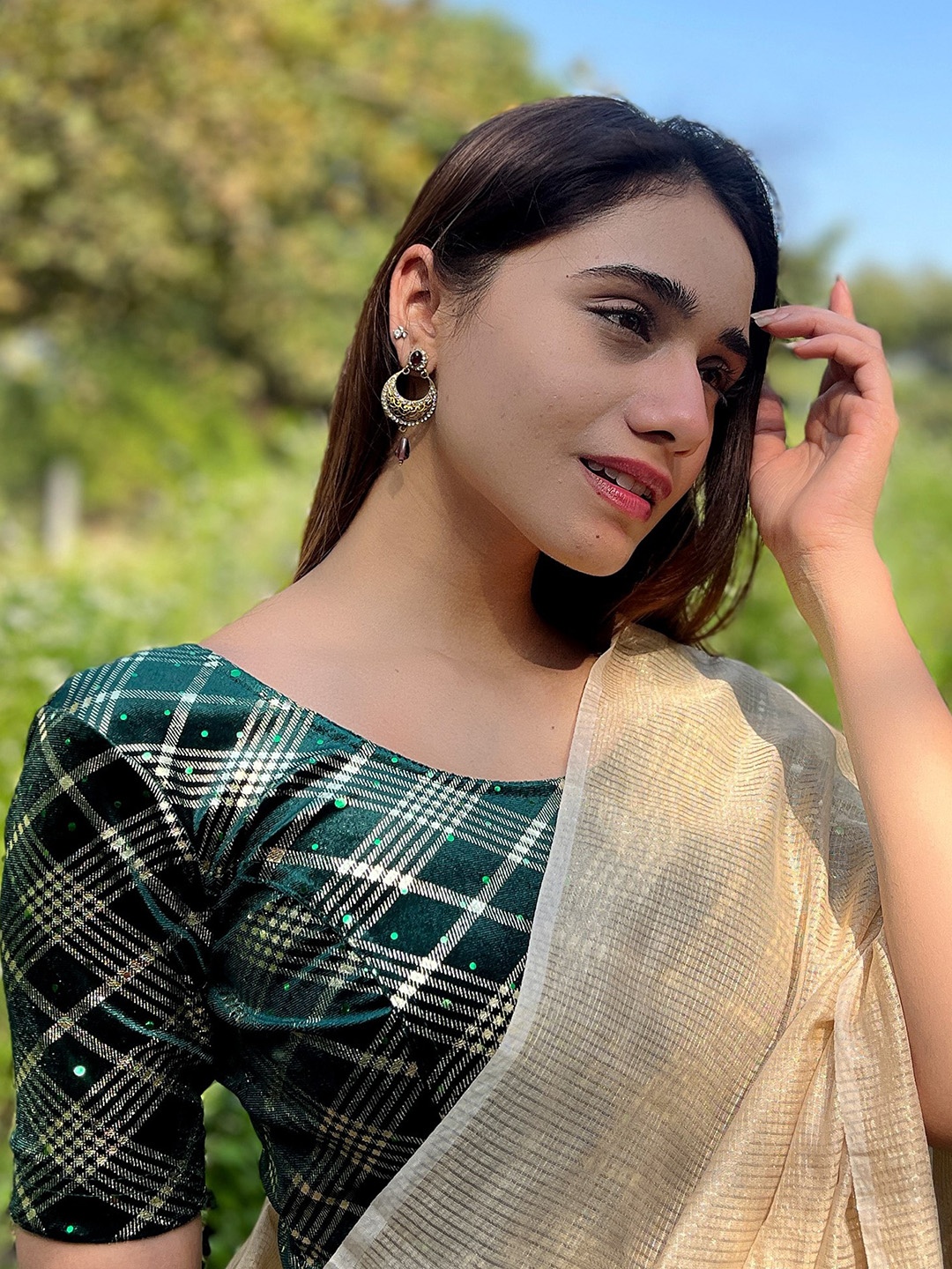 

Bindigasm's Advi Checked Sequinned Stretchable Velvet Saree Blouse, Green