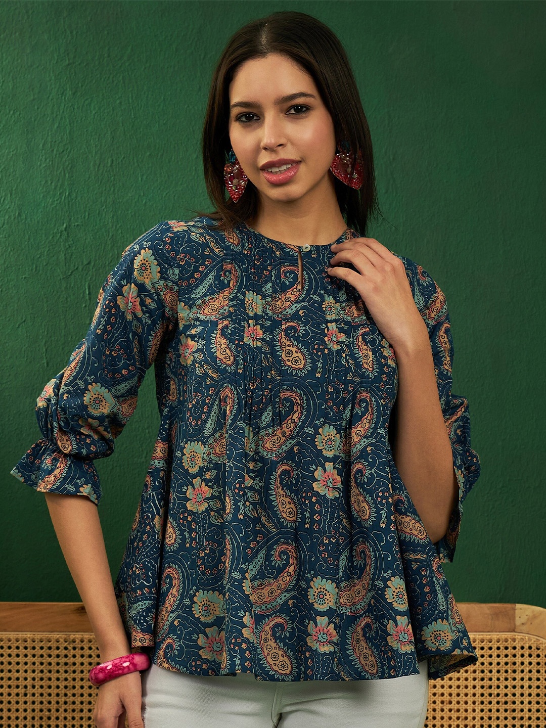 

Sangria Paisley Printed Keyhole Neck Puff Sleeve Cotton Top, Navy blue