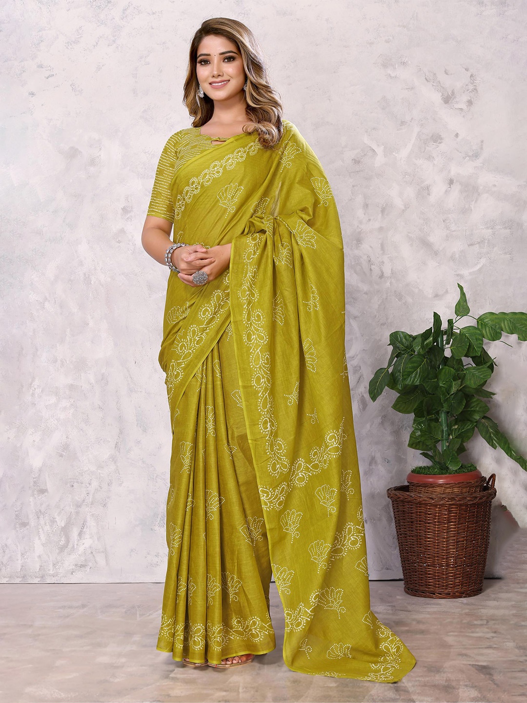 

DIVASTRI Ethnic Motifs Printed Silk Cotton Saree, Green
