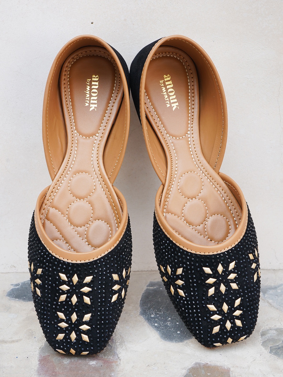 

Anouk Embellished Mojaris, Black