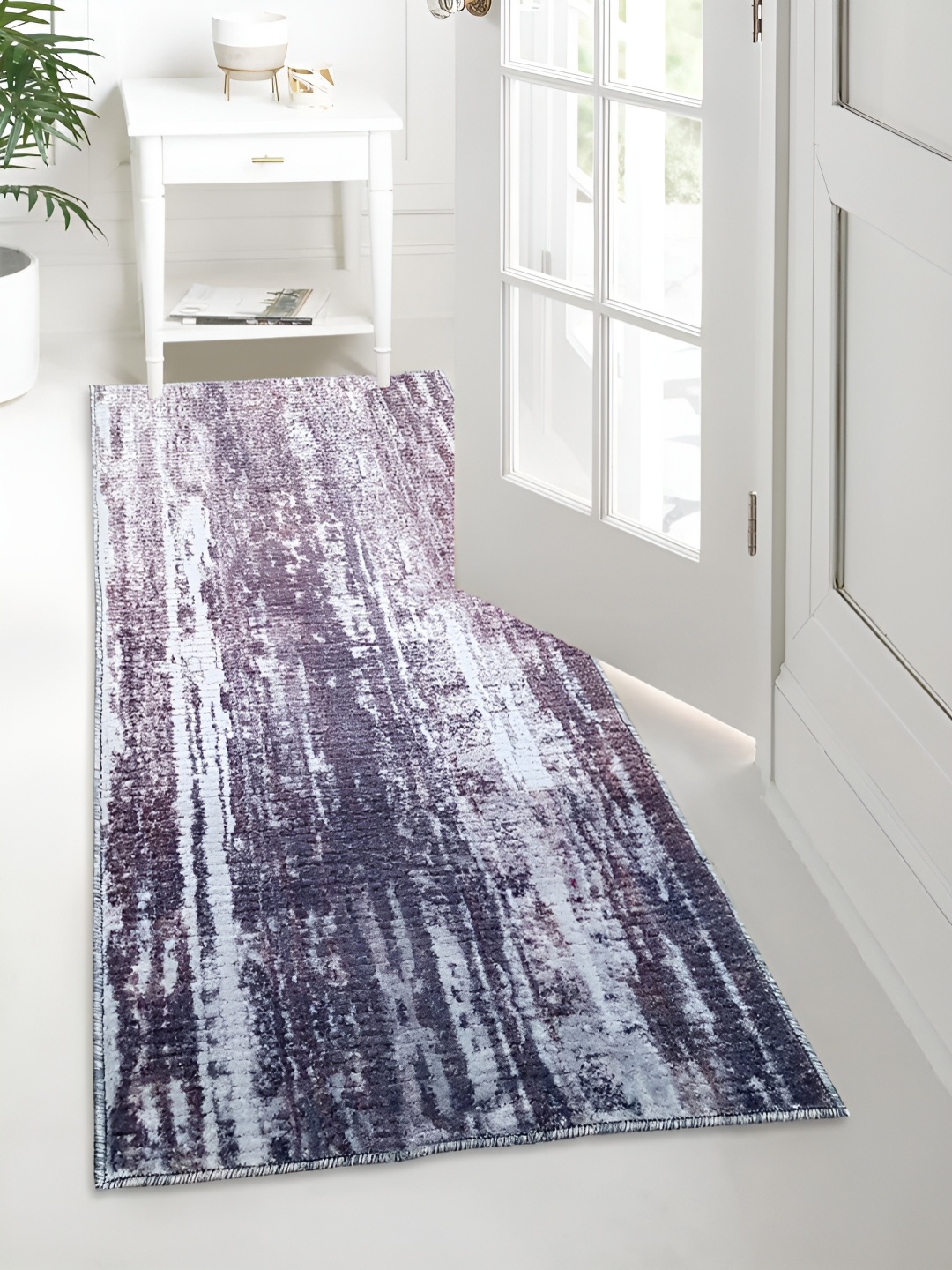 

LUXEHOME INTERNATIONAL Purple Abstract Antalia Non Slip Runner