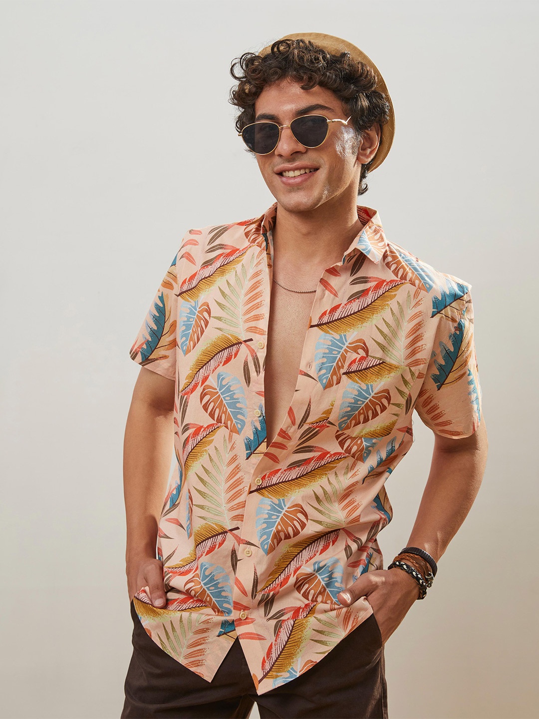 

CMGE Relaxed Floral Printed Cotton Spread Collar High-Low Casual Shirt, Beige