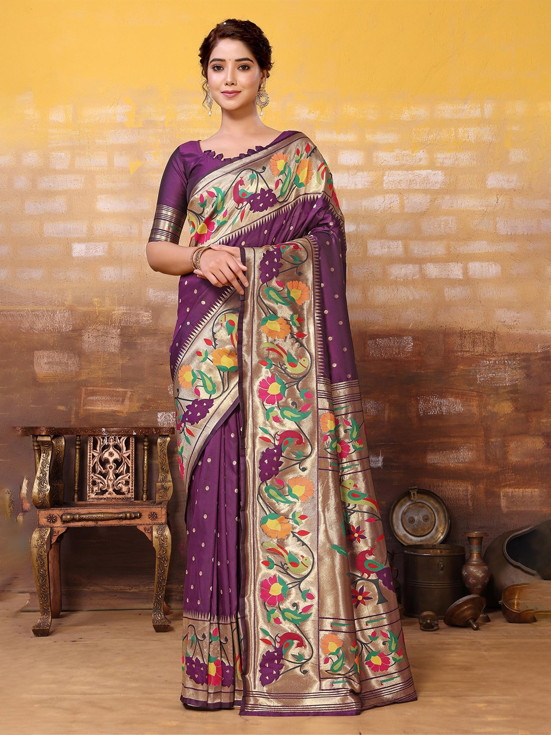 

DIVASTRI Ethnic Motifs Woven Design Zari Paithani Saree, Magenta