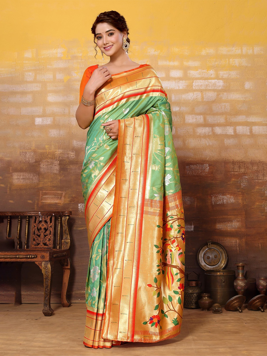 

DIVASTRI Ethnic Motifs Zari Paithani Saree, Green