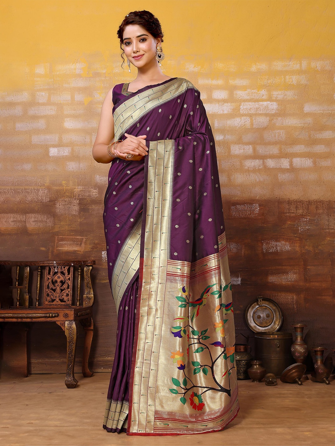

DIVASTRI Floral Woven Design Zari Paithani Saree, Magenta