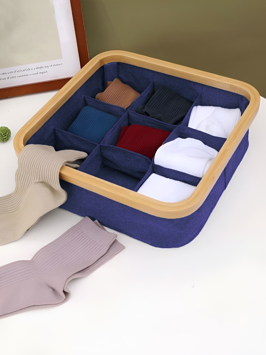 

LUXEHOME INTERNATIONAL Navy Blue Bamboo Drawer Organiser