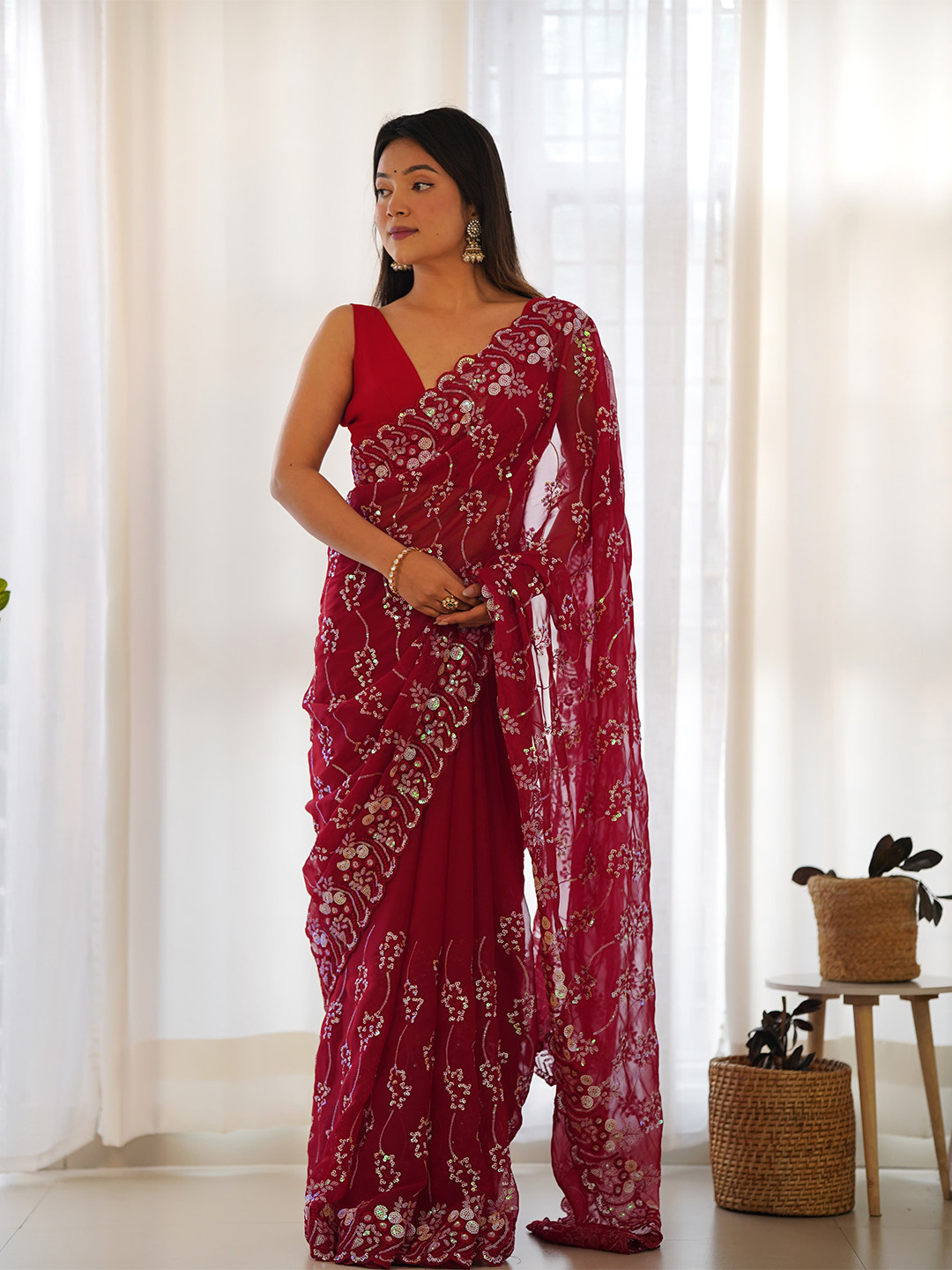 

JATRIQQ Ethnic Motifs Sequinned Saree, Maroon