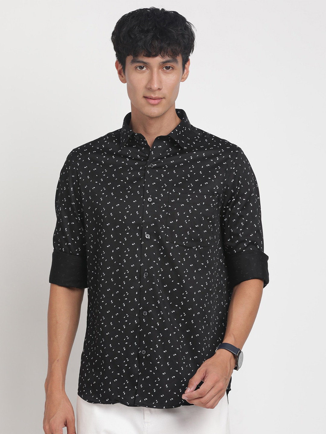 

Turtle Standard Slim Fit Floral Opaque Printed Cotton Formal Shirt, Black