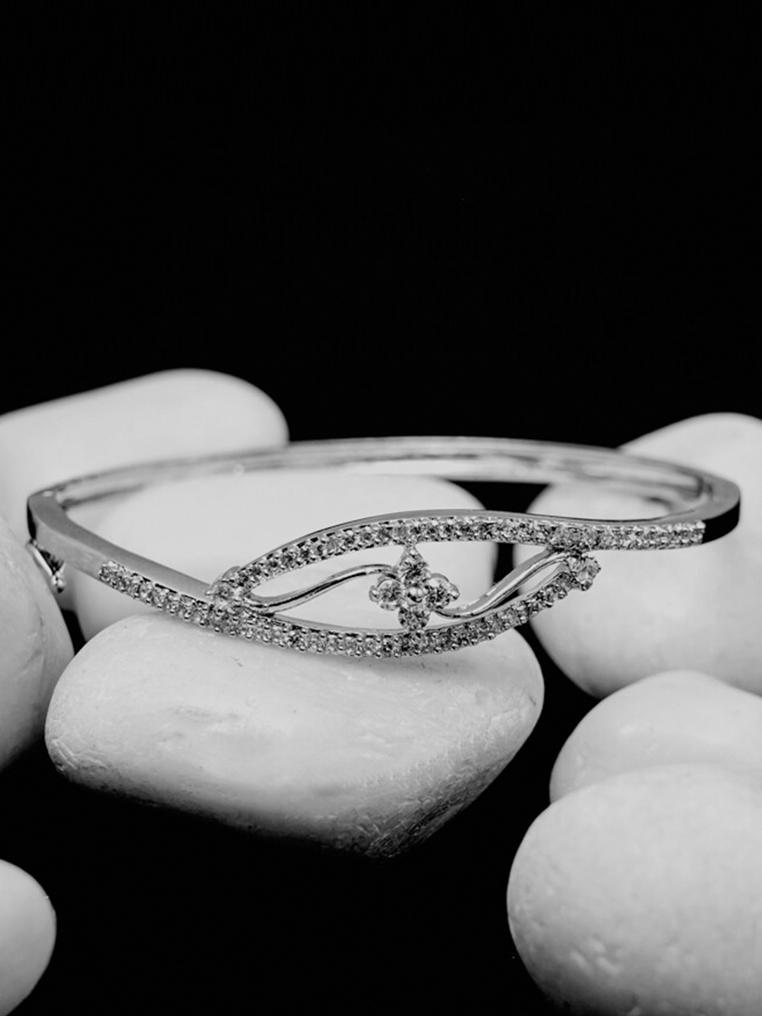 

925 SILLER Rhodium-Plated Sterling Silver Cubic Zirconia-Studded Bangle-Style Bracelet