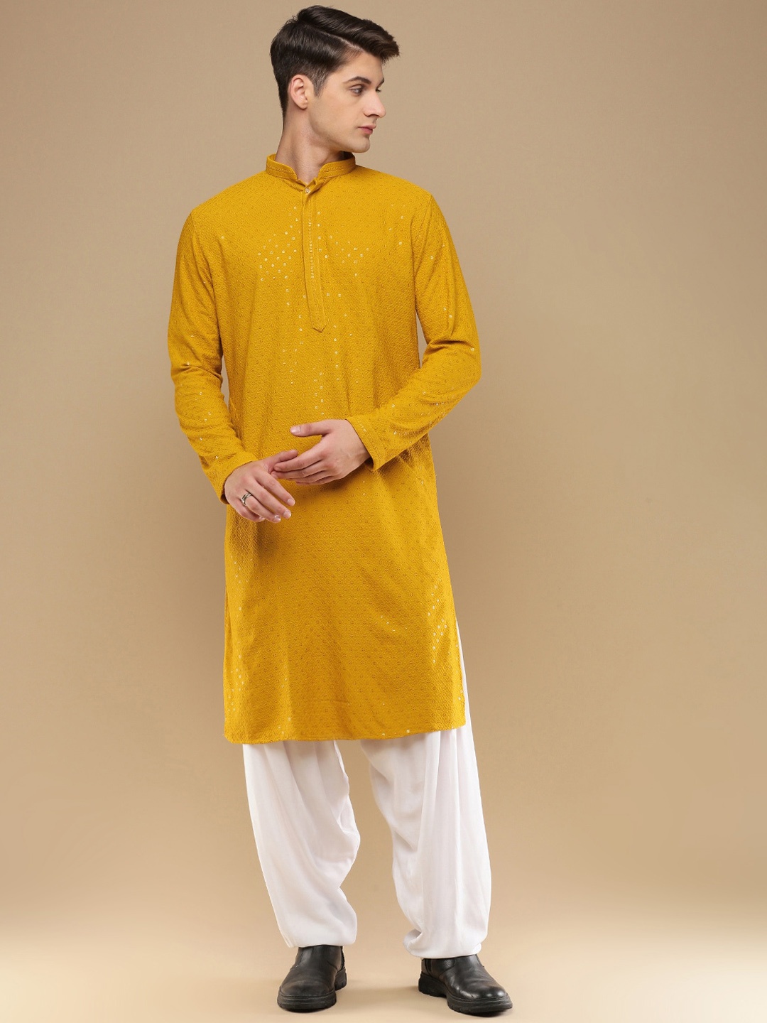 

Sanwara Ethnic Motifs Embroidered Regular Sequinned Kurta with Patiala, Yellow