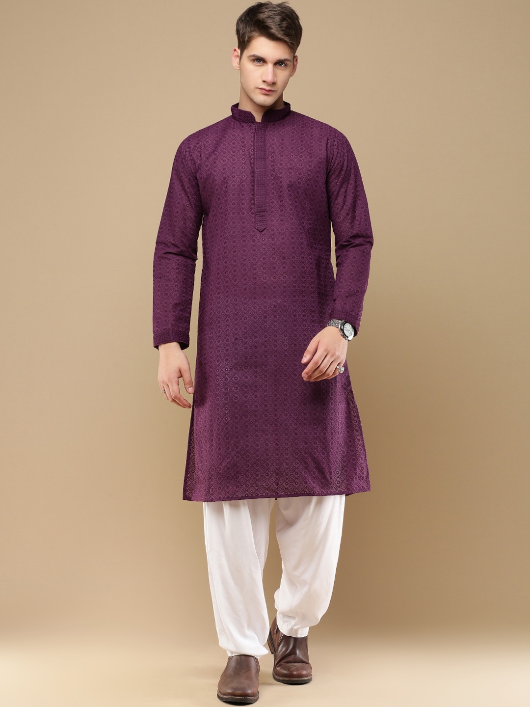 

Sanwara Ethnic Motifs Embroidered Chikankari Mandarin Collar Straight Kurta with Patiala, Purple