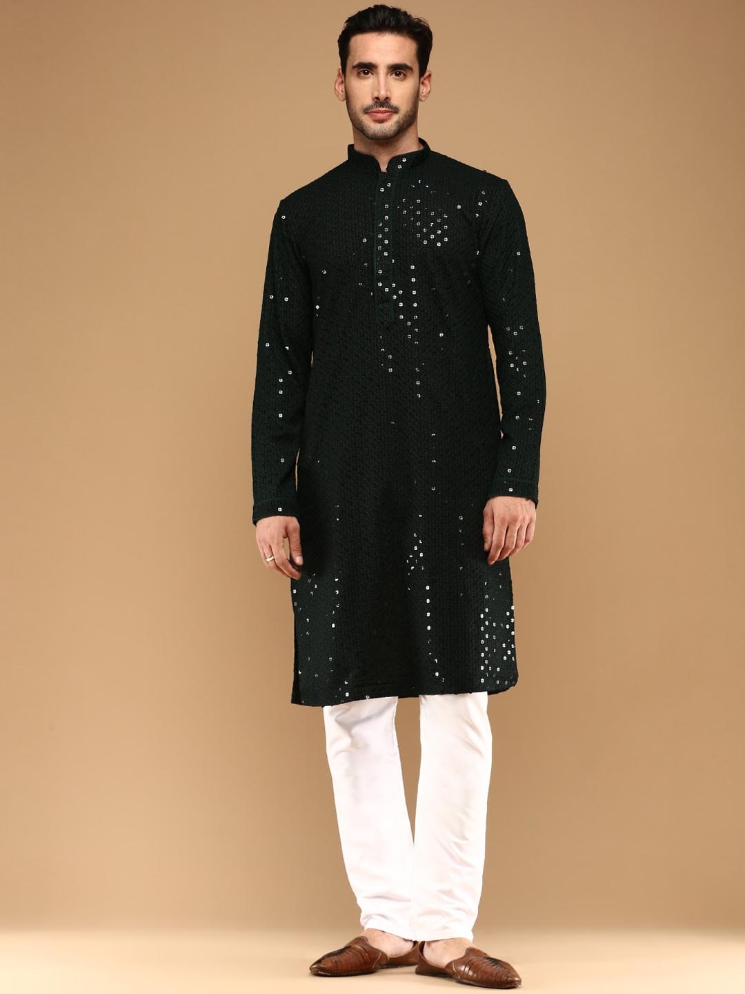 

Sanwara Embroidered Regular Sequinned Kurta with Pyjamas, Green