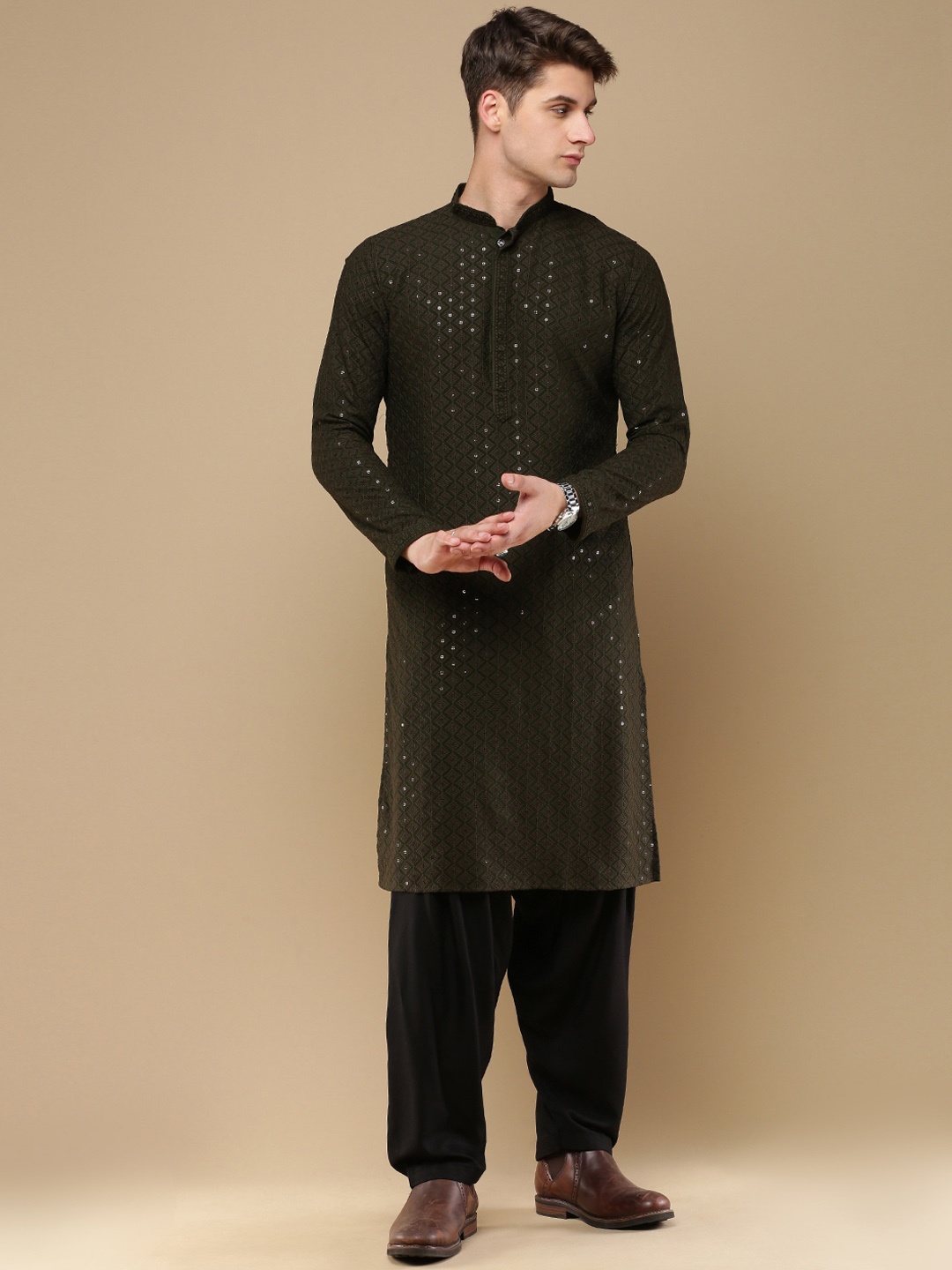 

Sanwara Ethnic Motifs Embroidered Regular Sequinned Kurta with Patiala, Green