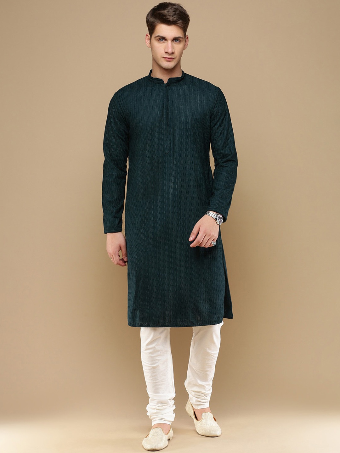 

Sanwara Ethnic Motifs Embroidered Chikankari Straight Kurta with Pyjama, Green