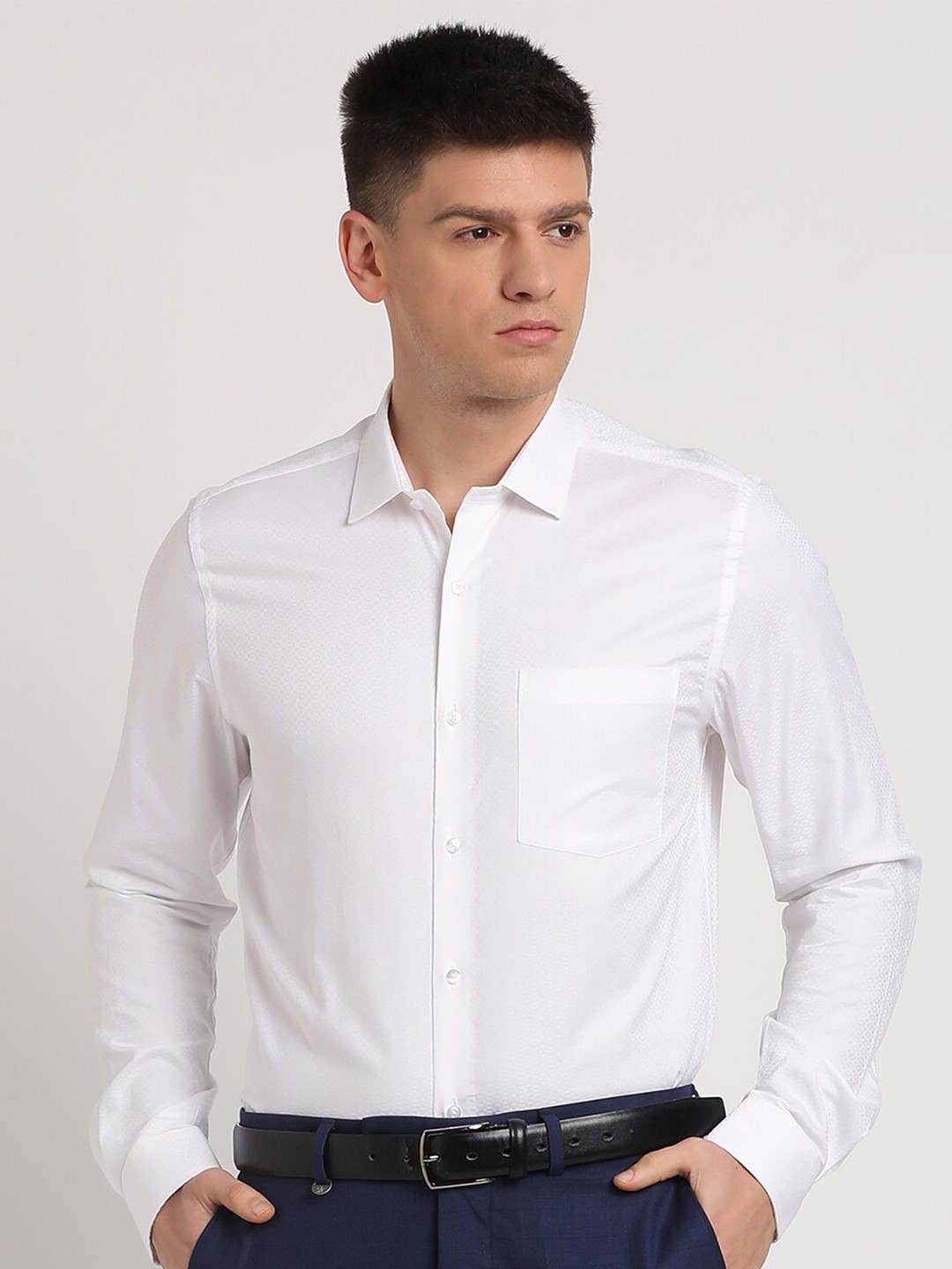 

Turtle Standard Slim Fit Opaque Self Design Pure Cotton Formal Shirt, White