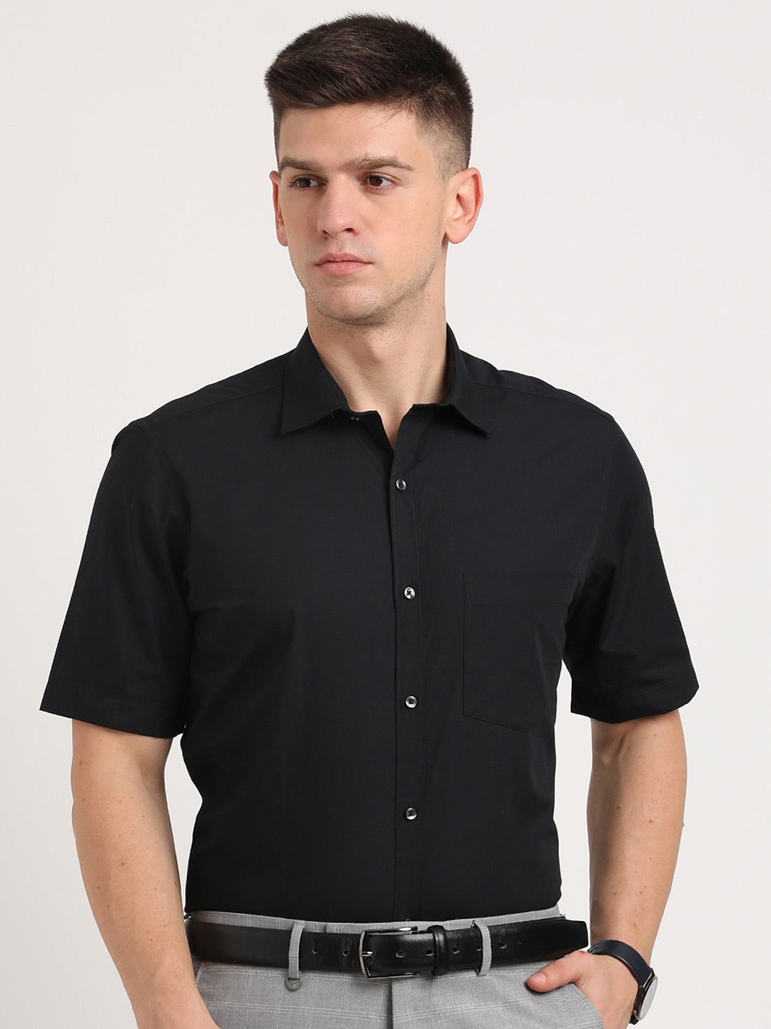 

Turtle Spread Collar Cotton Standard Formal Shirt, Black