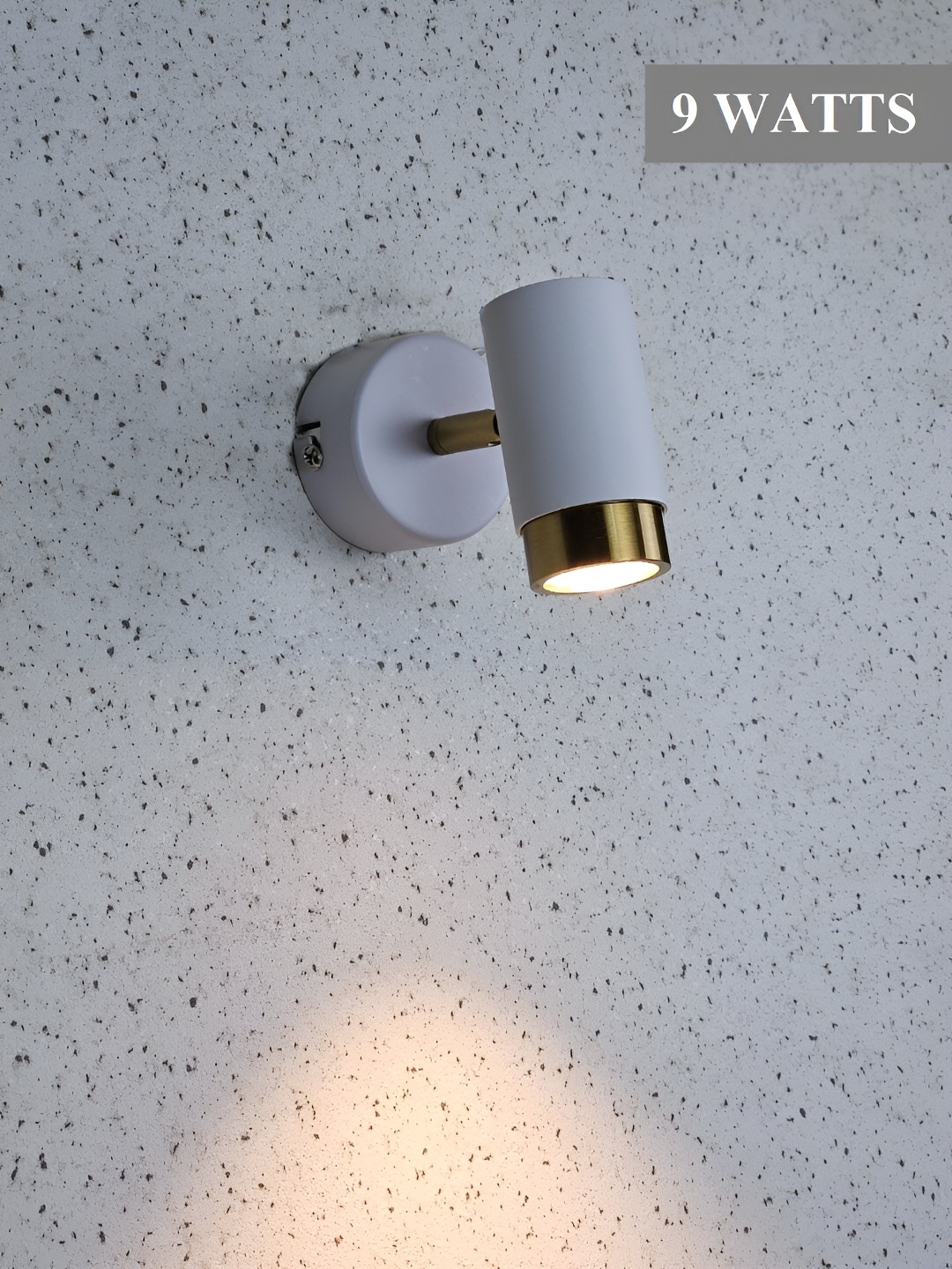 

Mufasa White & Gold-Toned Aluminium Contemporary Cylinder LED Spot Wall Lamp
