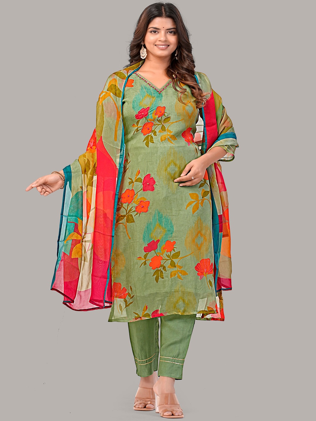 

DARIAN Floral Printed V-Neck Straight Kurta with Trousers & Dupatta, Green